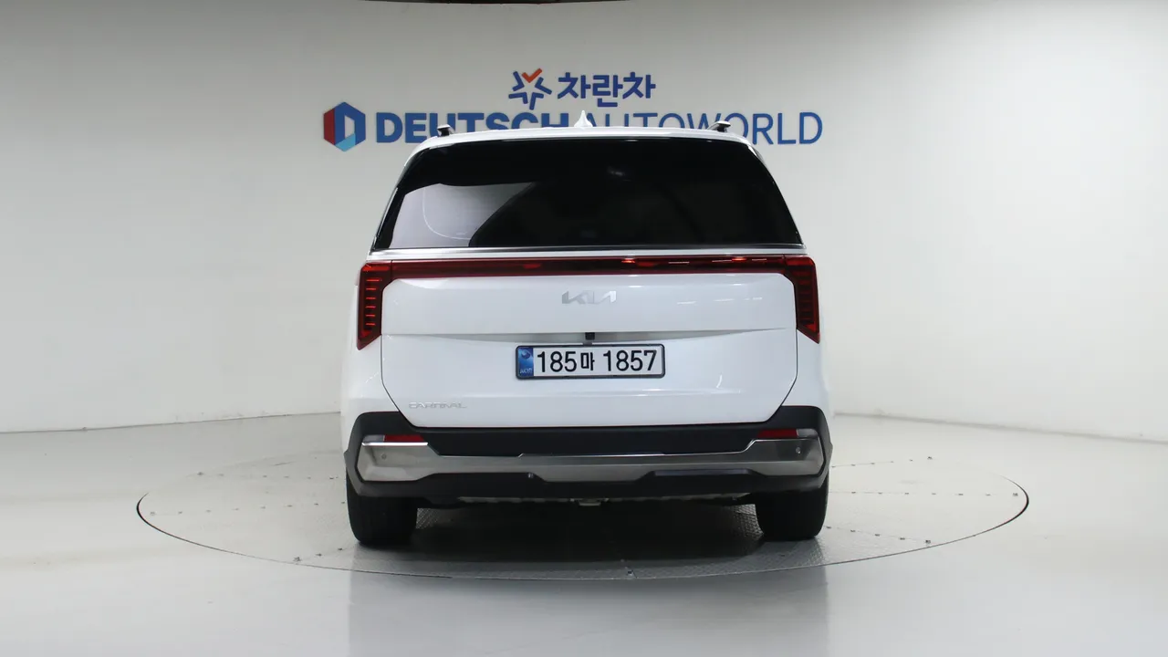 Kia Carnival — miniaturë 4