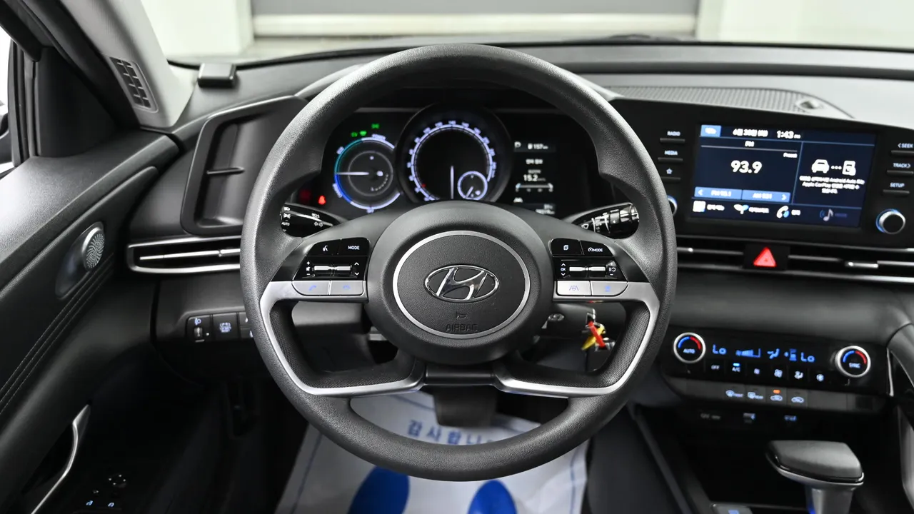 Hyundai Avante — miniaturë 13