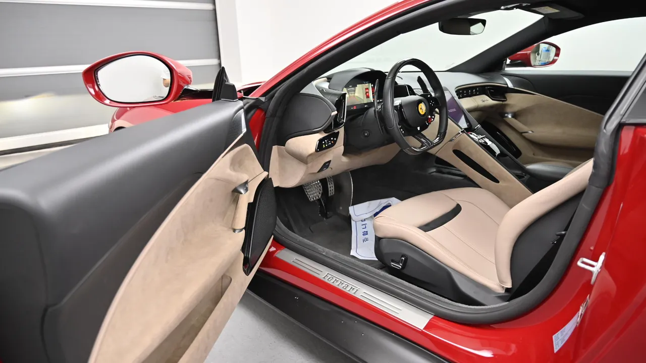 Ferrari Roma — miniaturë 11