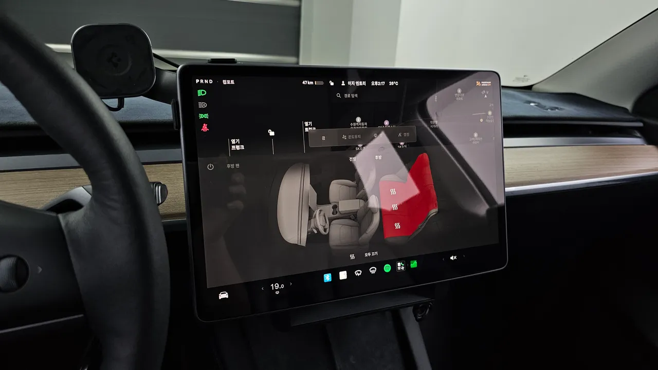 Tesla Model Y — miniaturë 16