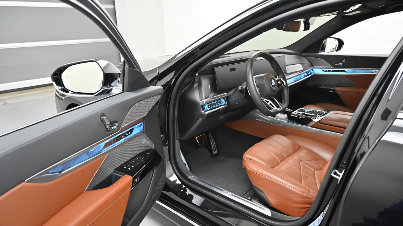 BMW 7er — miniaturë 11