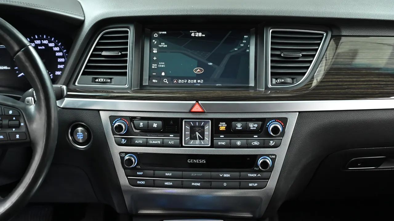 Genesis G80 — miniaturë 14