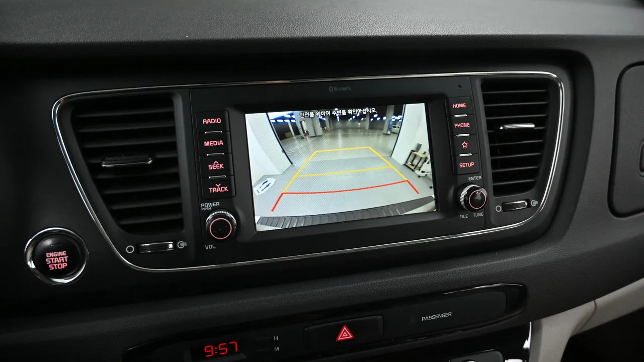 Kia Carnival — miniaturë 15