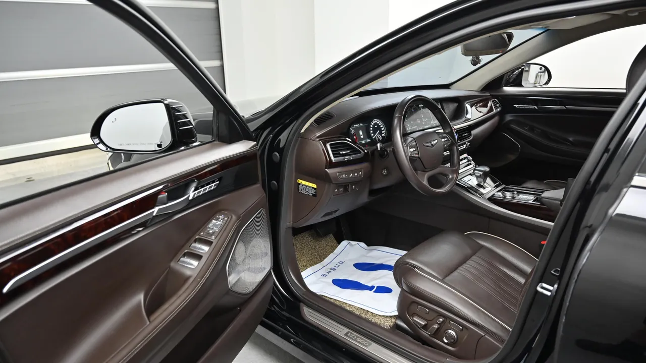 Genesis G90 — miniaturë 11
