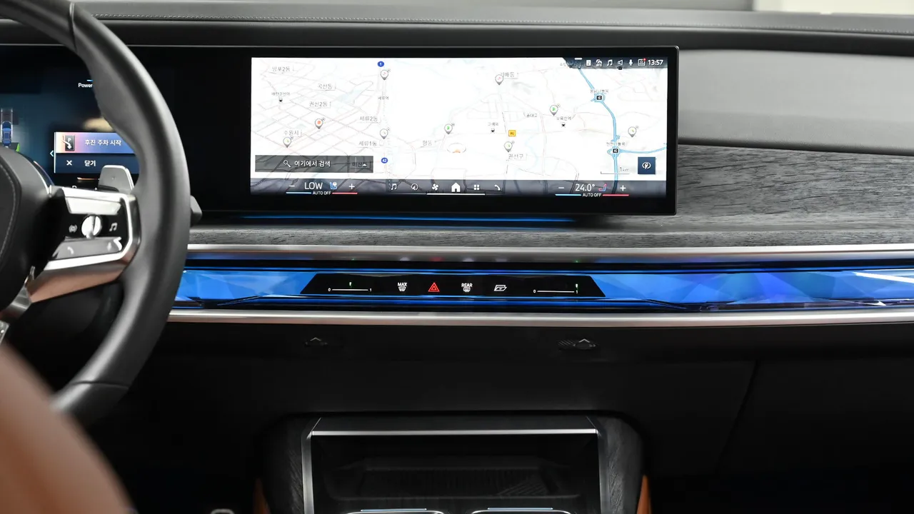 BMW 7er — miniaturë 32
