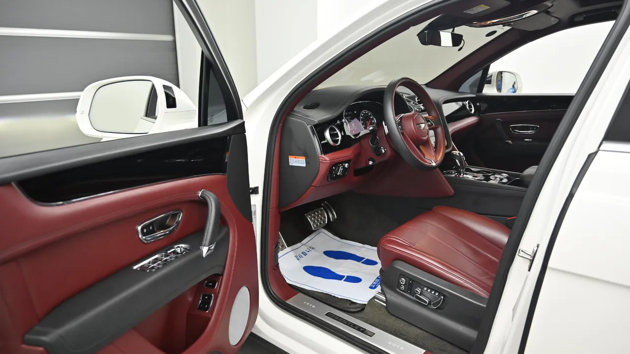 Bentley Bentayga — miniaturë 11