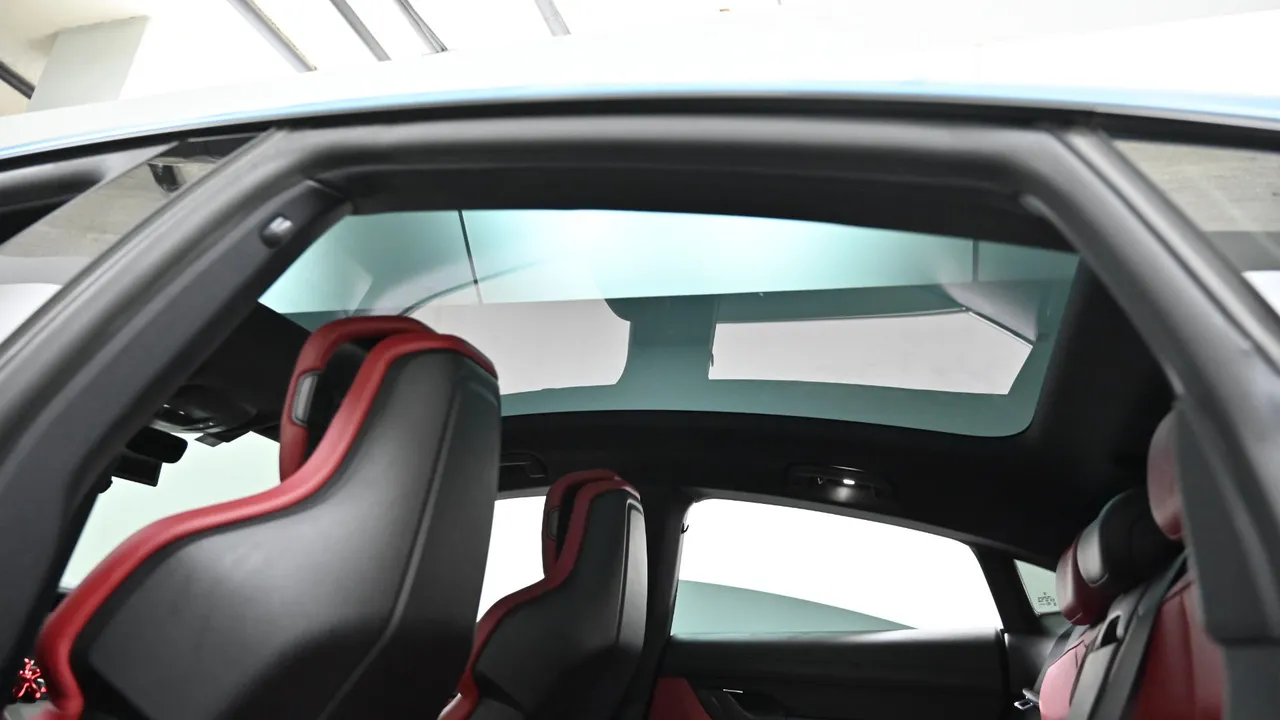 Porsche Taycan — miniaturë 28