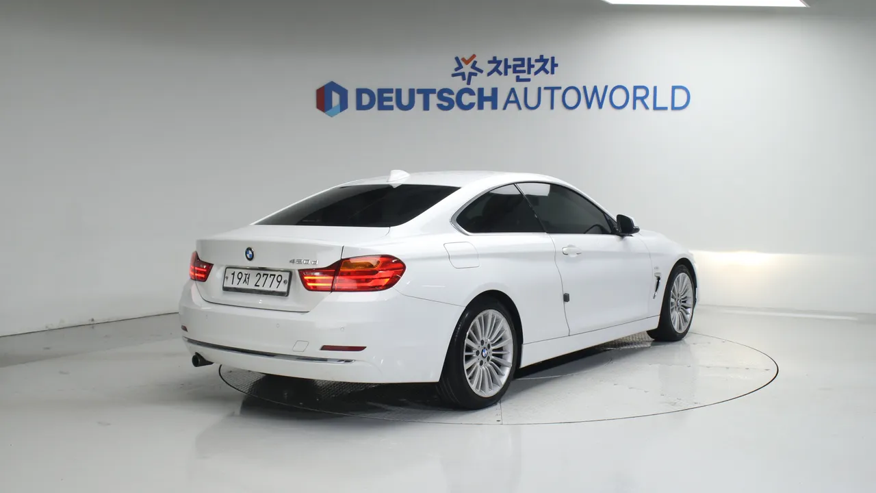 BMW 4 Series (F32) 420d Luxury Coupe