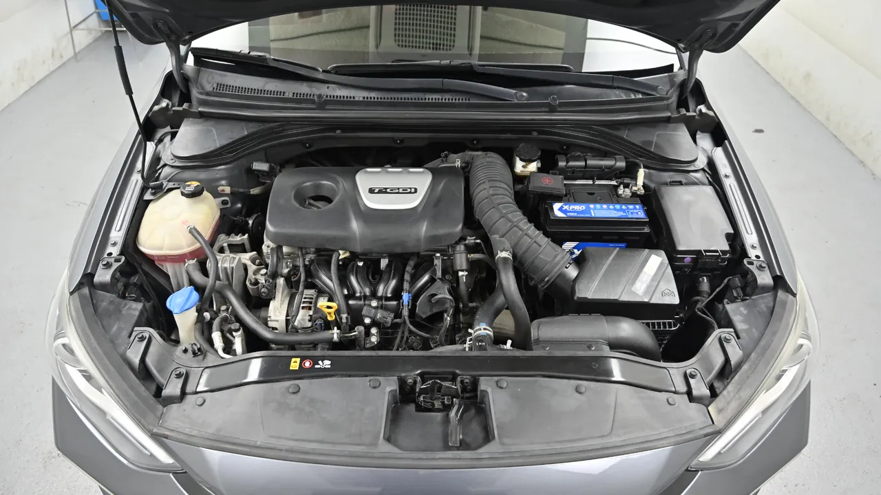 Hyundai Avante — miniaturë 6