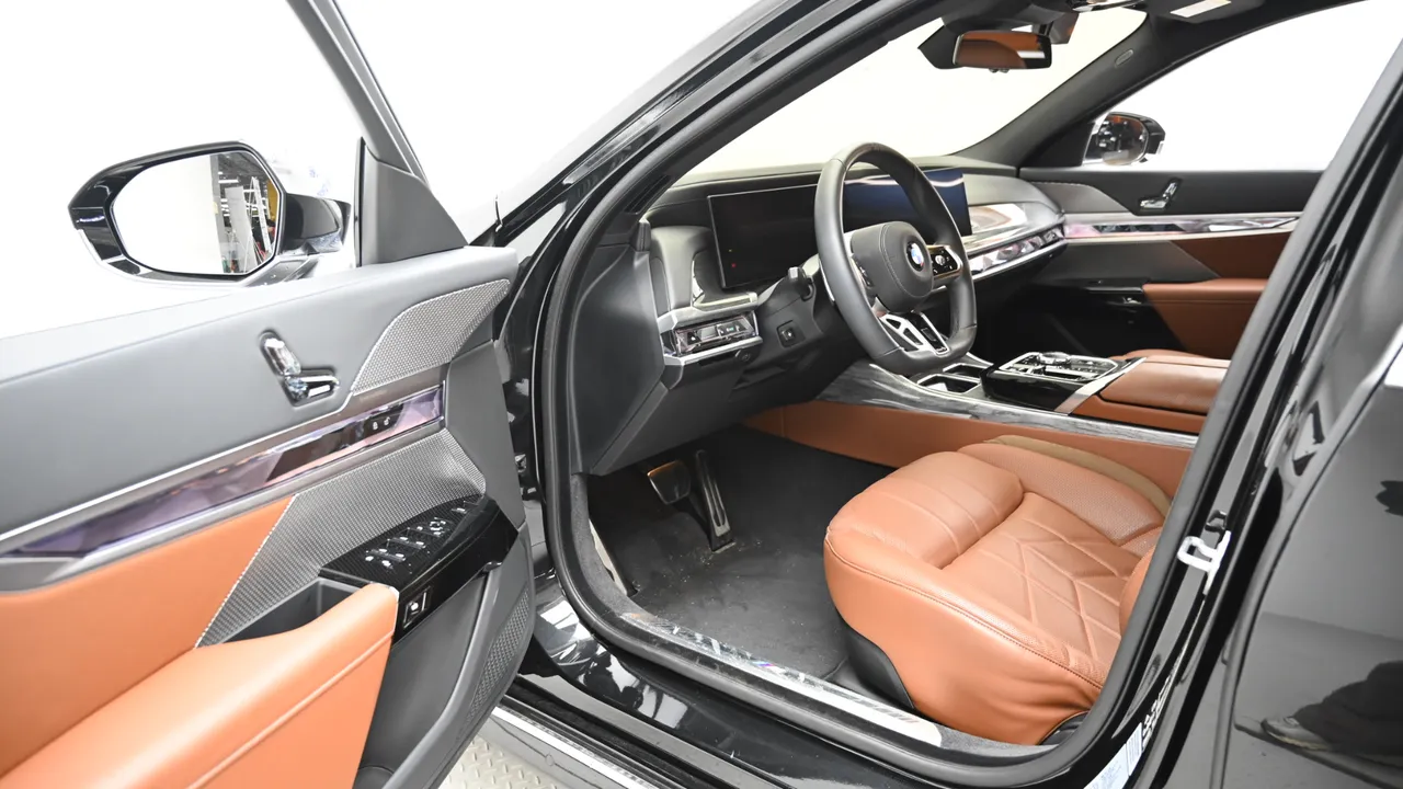 BMW 7er — miniaturë 11