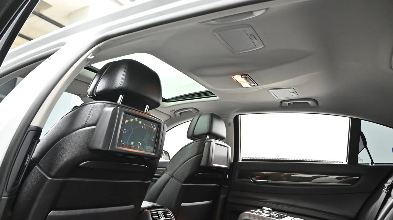BMW 7er — miniaturë 18