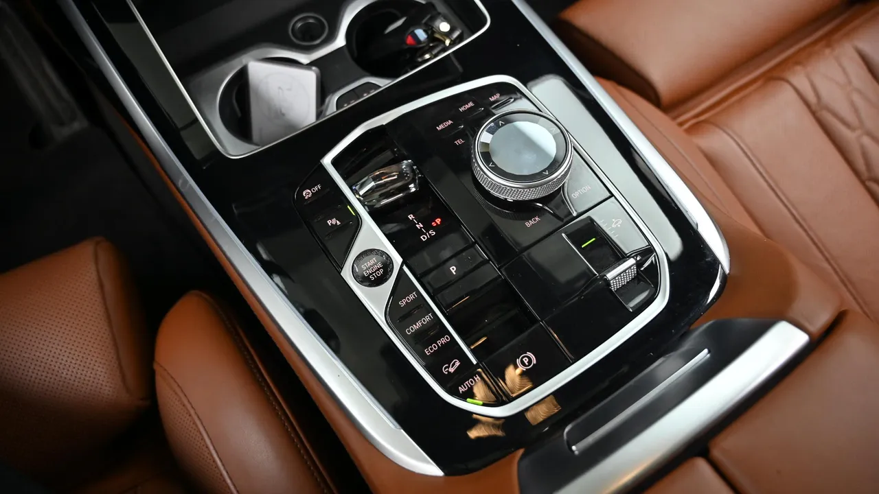BMW X7 — miniaturë 9