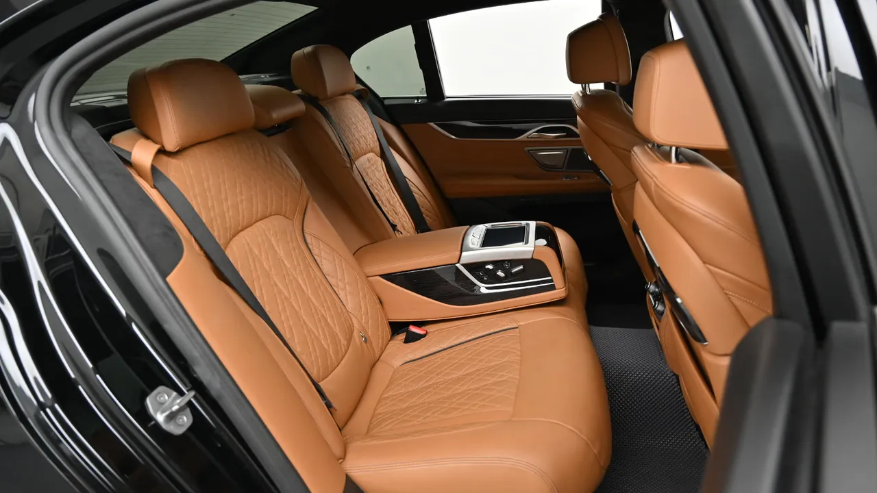 BMW 7er — miniaturë 12