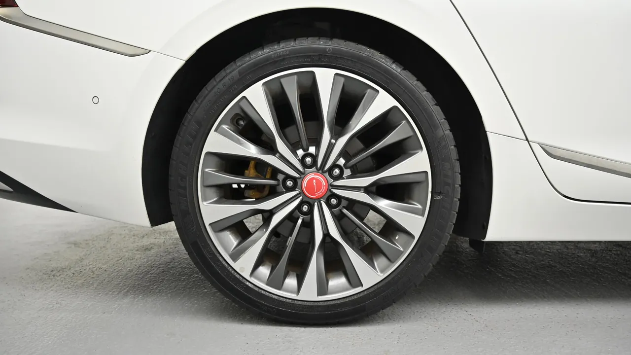 Kia K8 — miniaturë 5