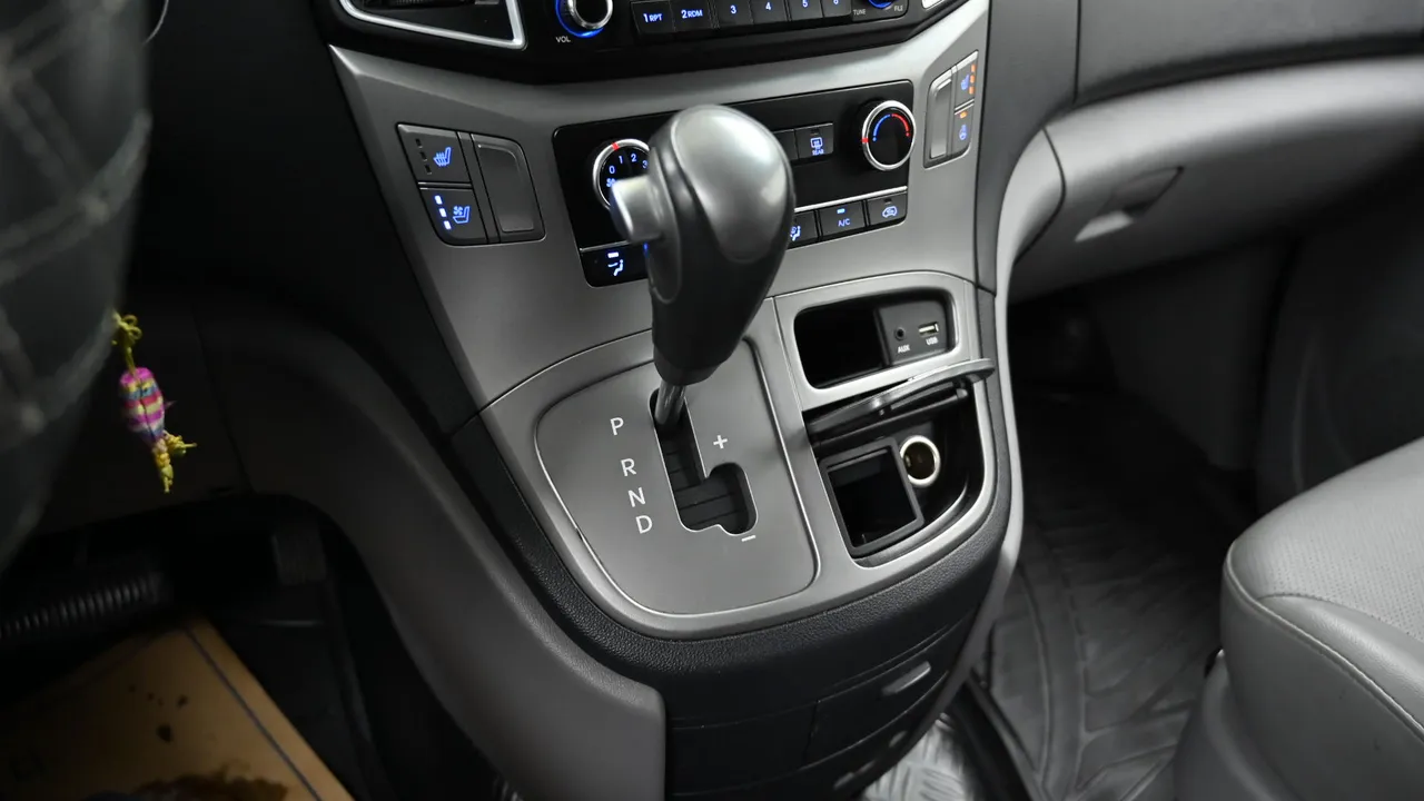 Hyundai Starex — miniaturë 9
