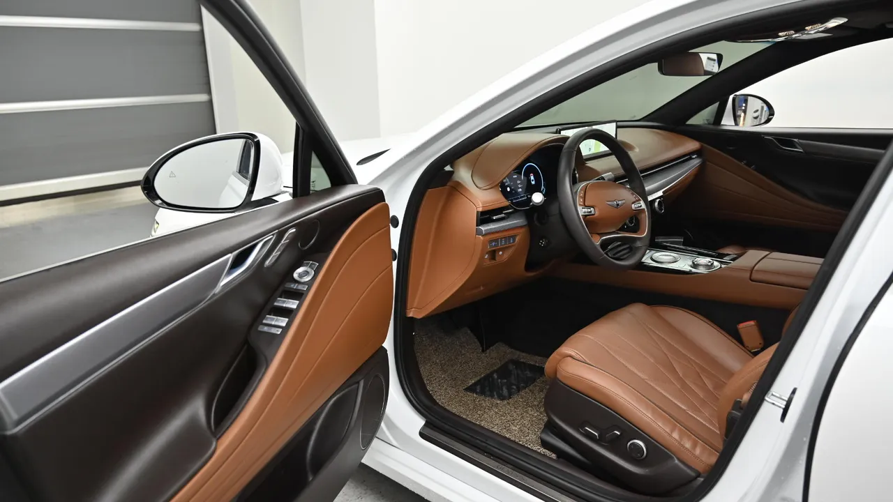 Genesis G80 — miniaturë 11