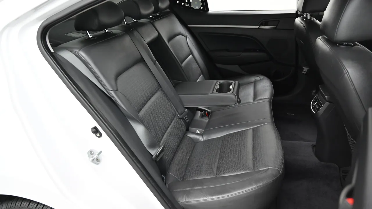Hyundai Avante — miniaturë 12