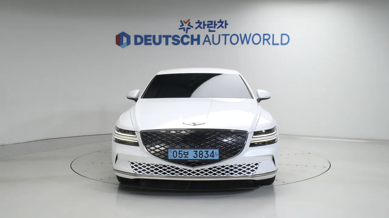 Genesis G80 — miniaturë 3