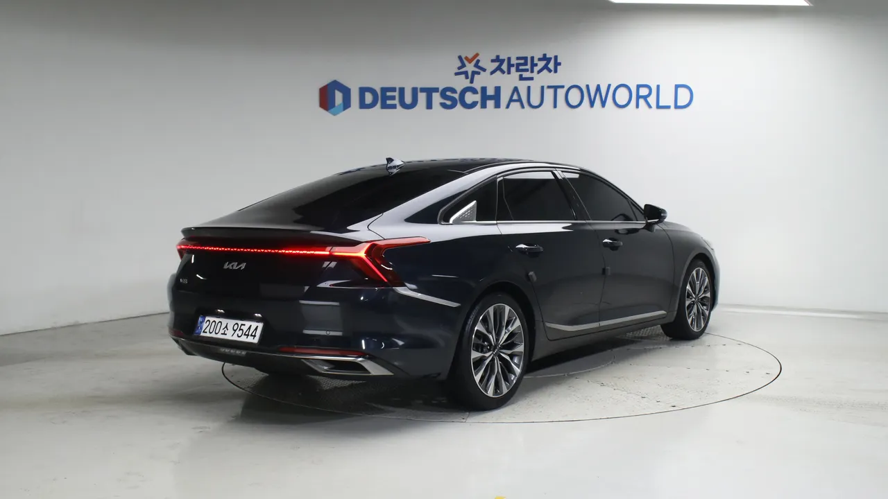 Kia K8 — miniaturë 2