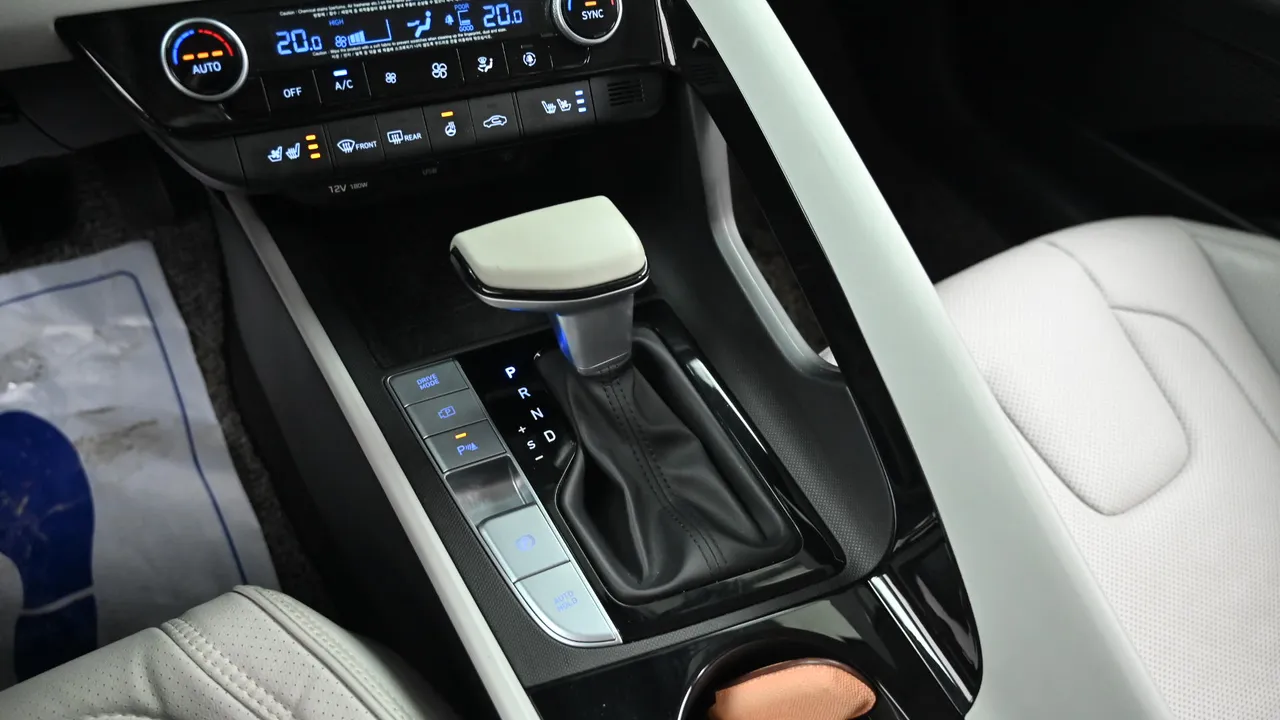Hyundai Avante — miniaturë 9