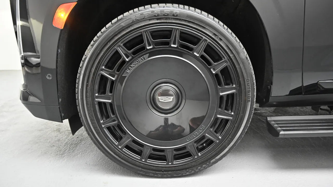 Cadillac Escalade — miniaturë 5