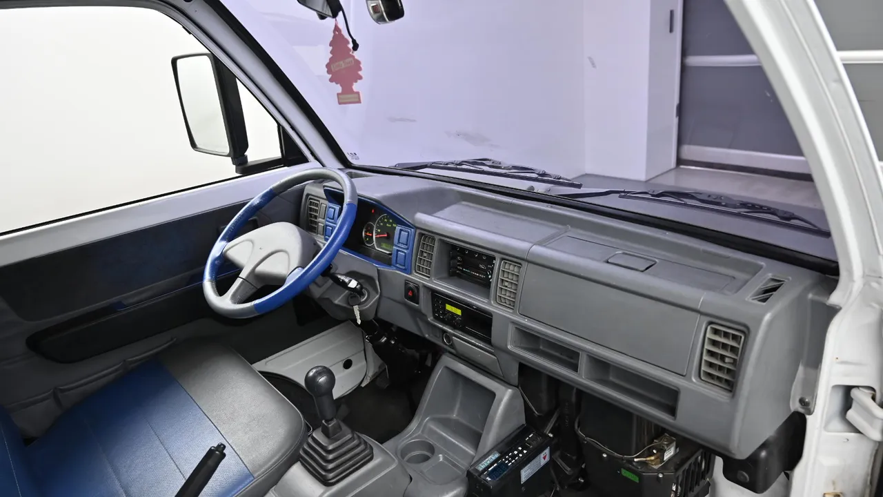 Chevrolet (GM Daewoo) New Labo Insulated Truck Long Cargo