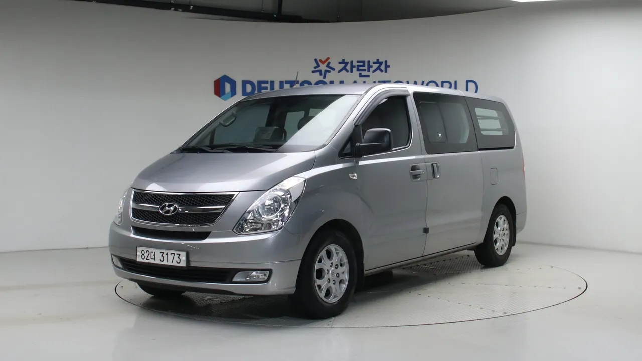 Hyundai Starex 5인승 밴 CVX 프리미엄 — foto 1