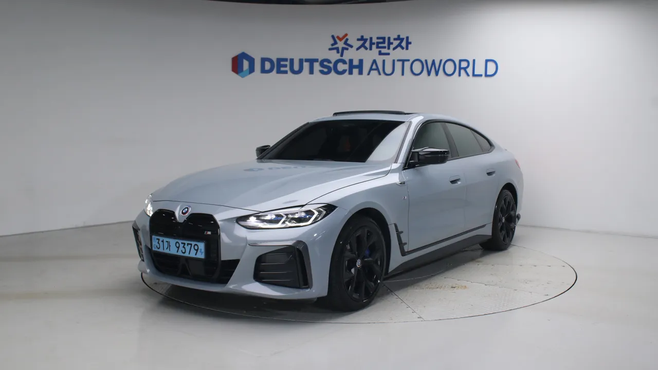 BMW i4, 2022, фотография 2