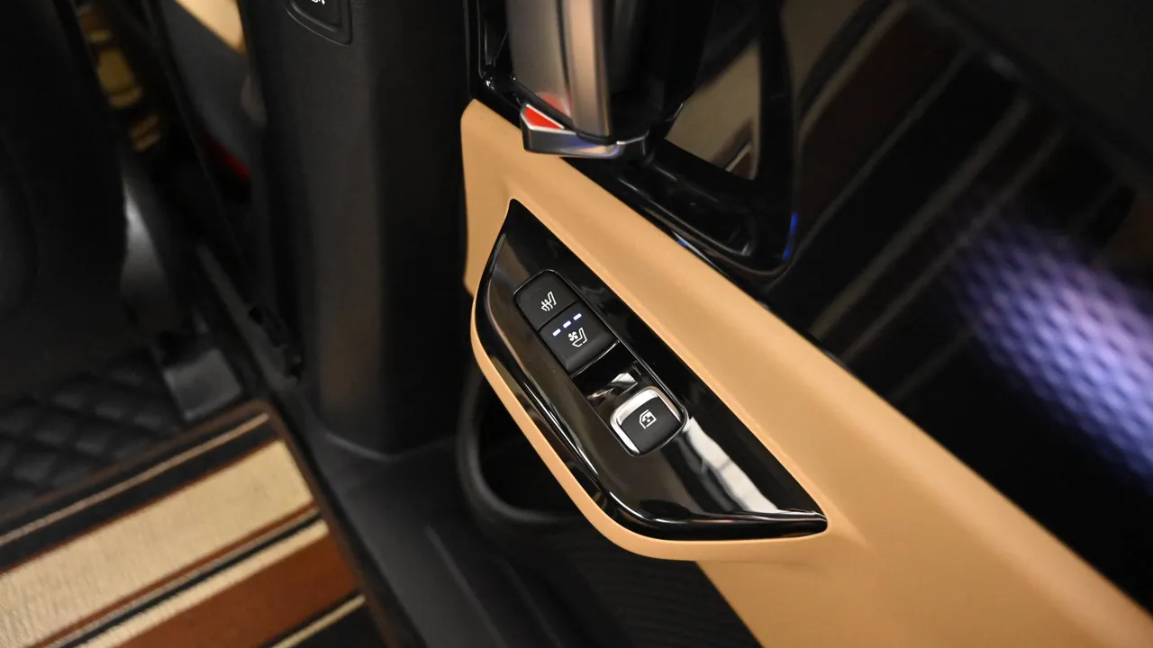 Kia Carnival — miniaturë 16