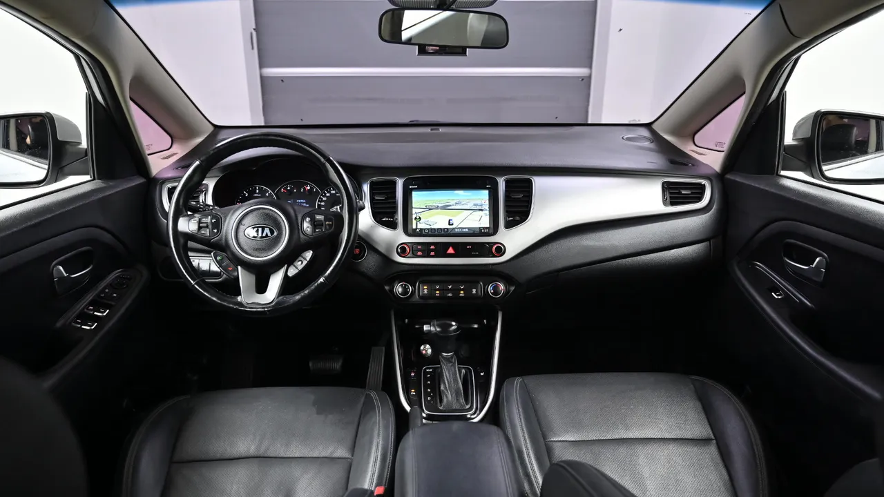 Kia The New Carens 1.7 VGT Prestige