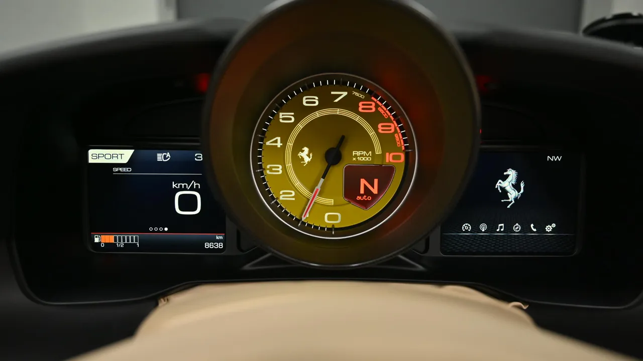 Ferrari F8 Spider 3.9 V8