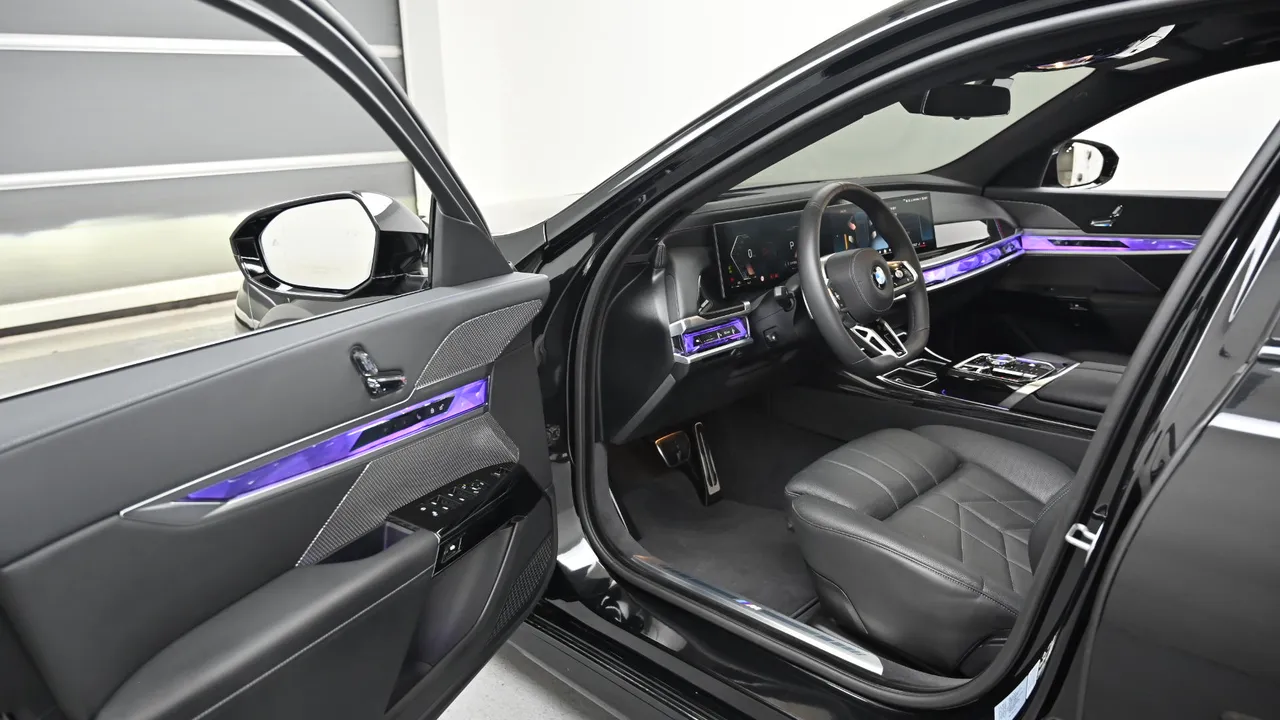 BMW 7er — miniaturë 29