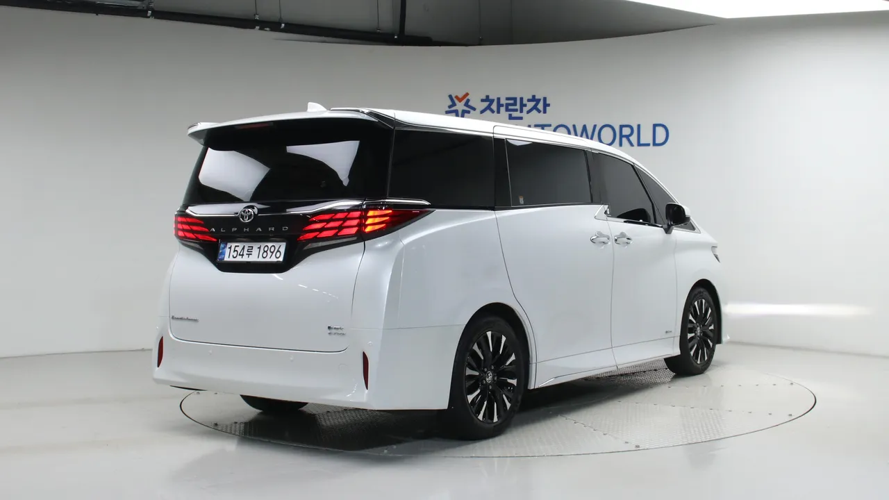 Toyota Alphard — miniaturë 2