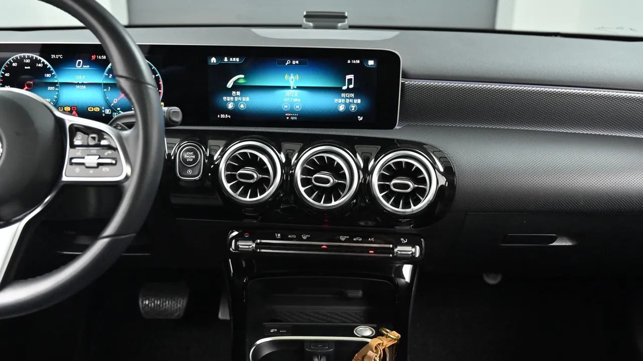 Mercedes-Benz CLA-klasse — miniaturë 14