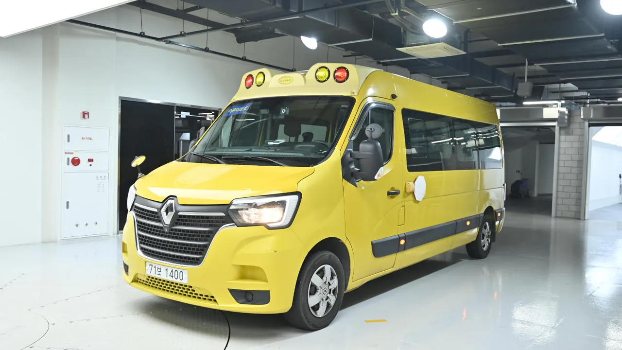Renault Korea (Samsung) Master Child Protection Car