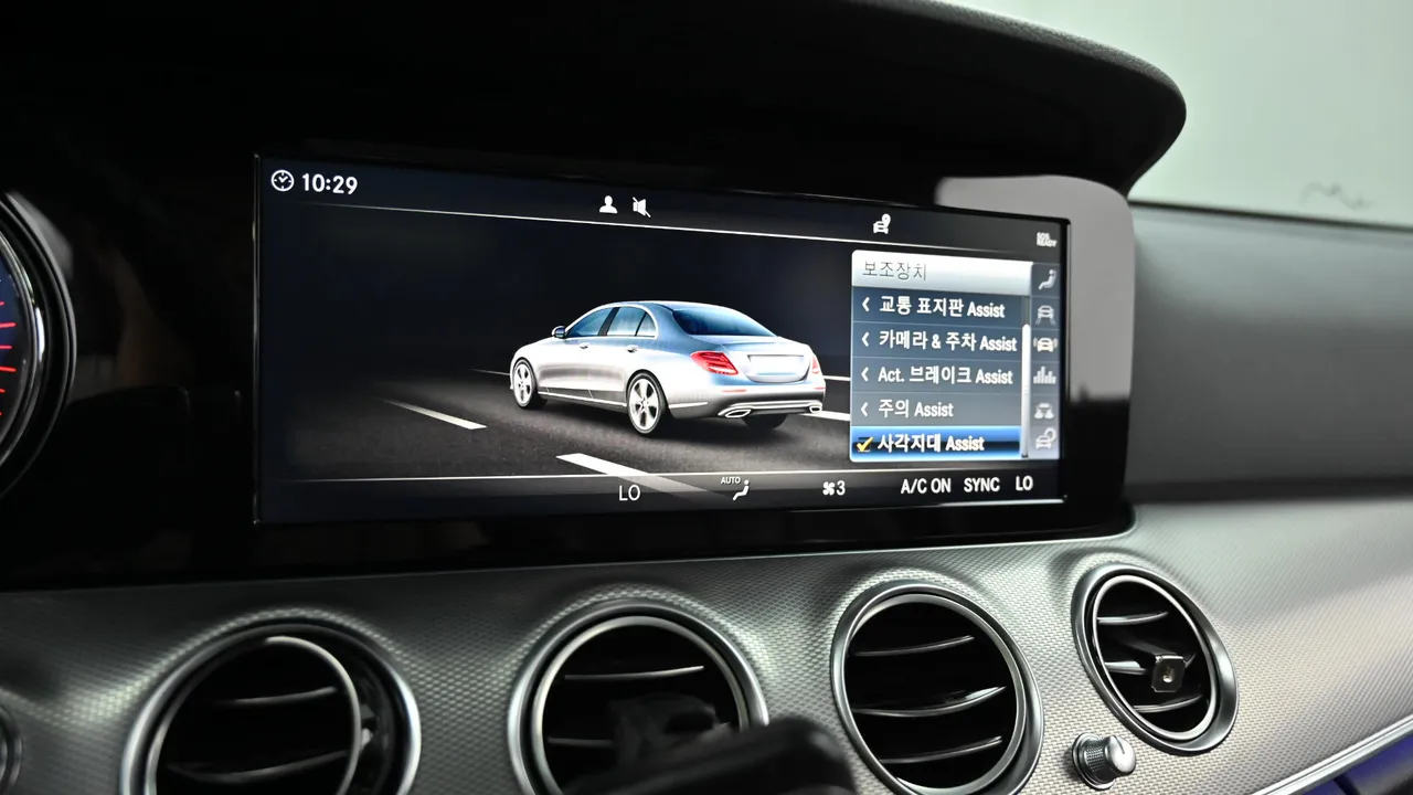 Mercedes-Benz E-klasse — miniaturë 17