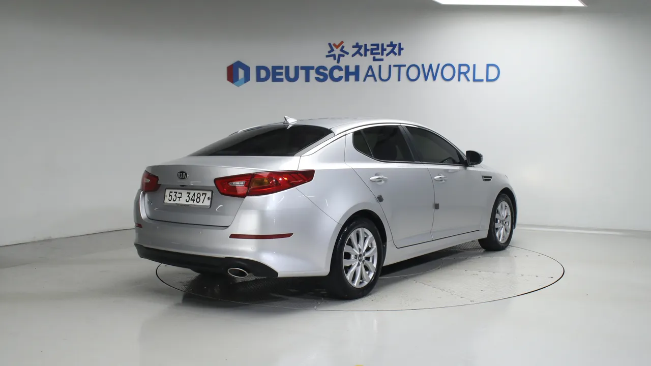Kia K5 — miniaturë 2
