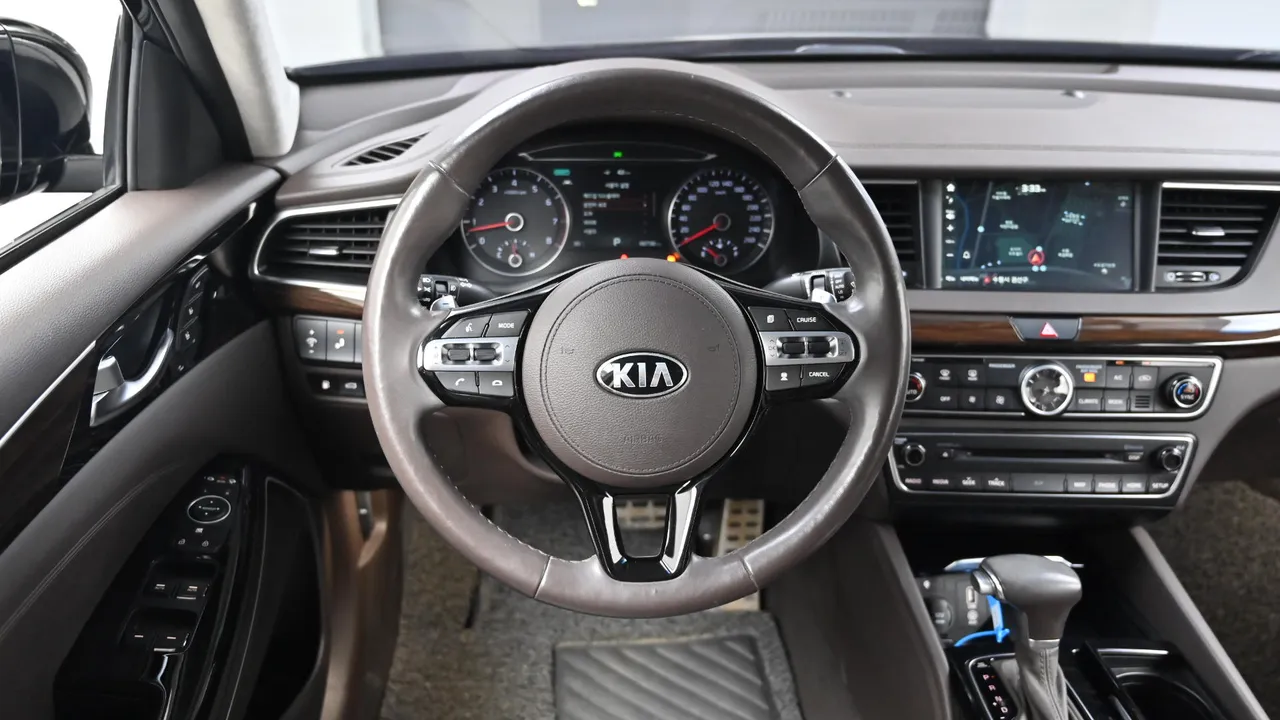 Kia K7 — miniaturë 13