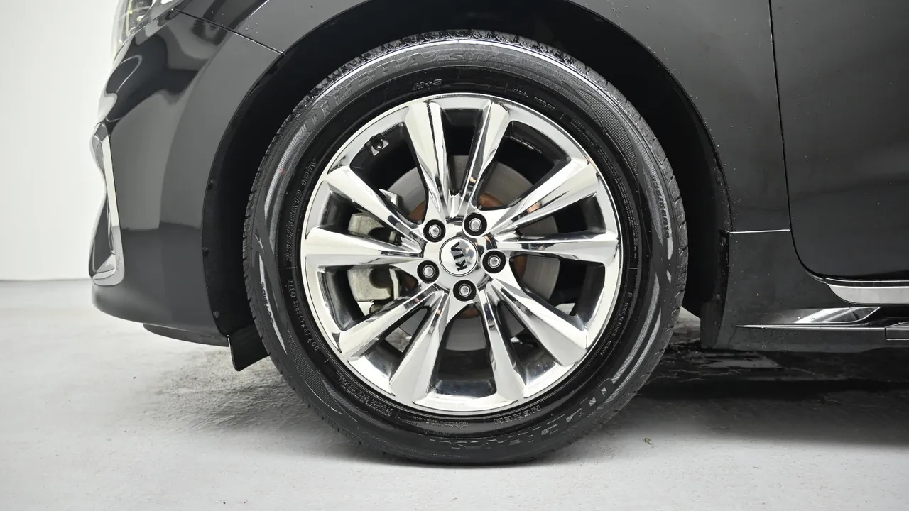 Kia Carnival — miniaturë 5