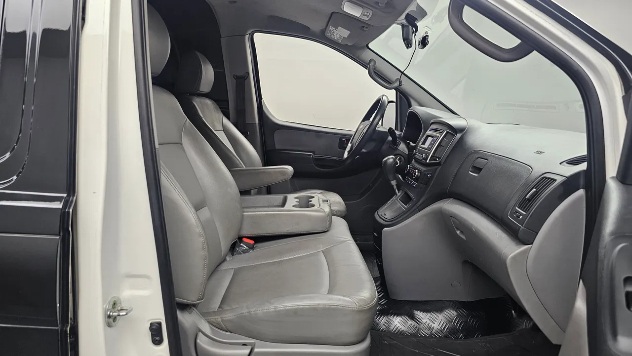 Hyundai Starex — miniaturë 10