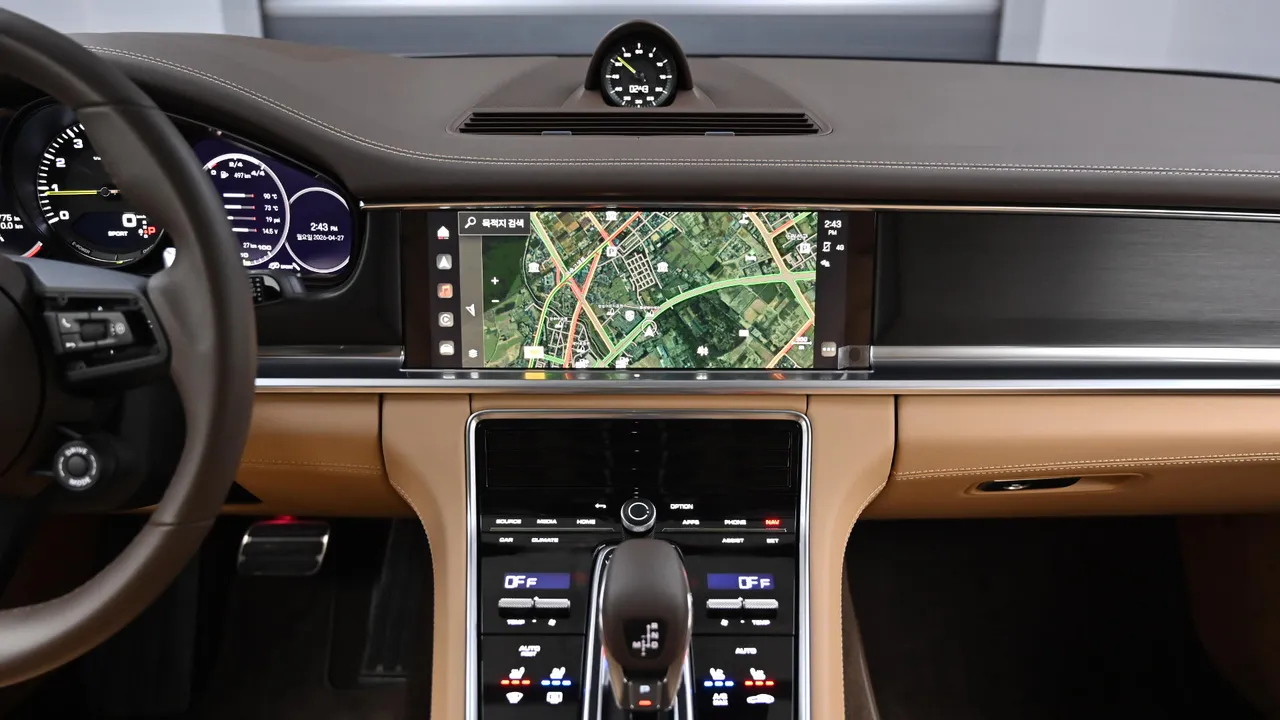 Porsche Panamera — miniaturë 23