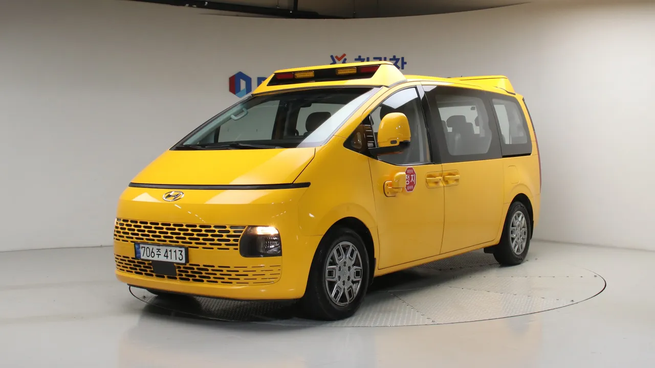Hyundai Staria LPG 3.5 어린이 보호차 11인승 — foto 1