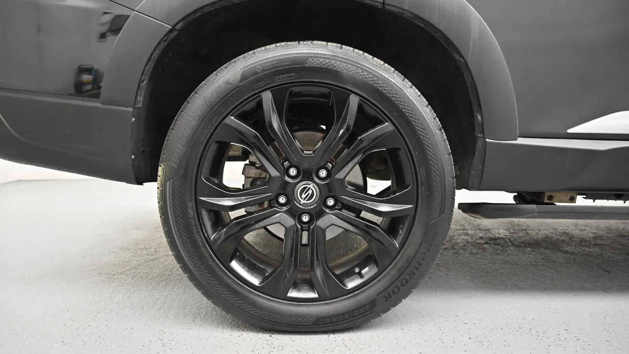 SsangYong Rexton — miniaturë 5