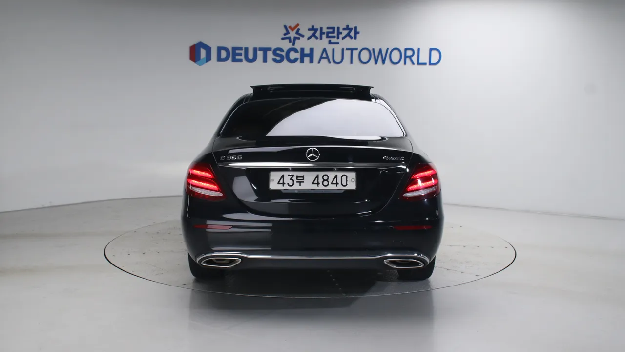 Mercedes-Benz E-klasse — miniaturë 4