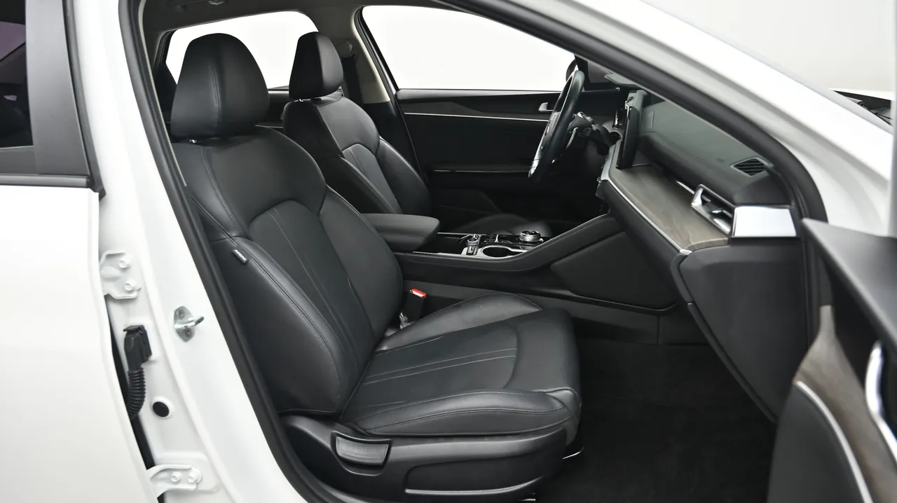 Kia K5 — miniaturë 10
