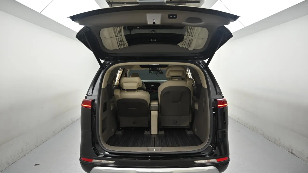 Kia Carnival — miniaturë 19