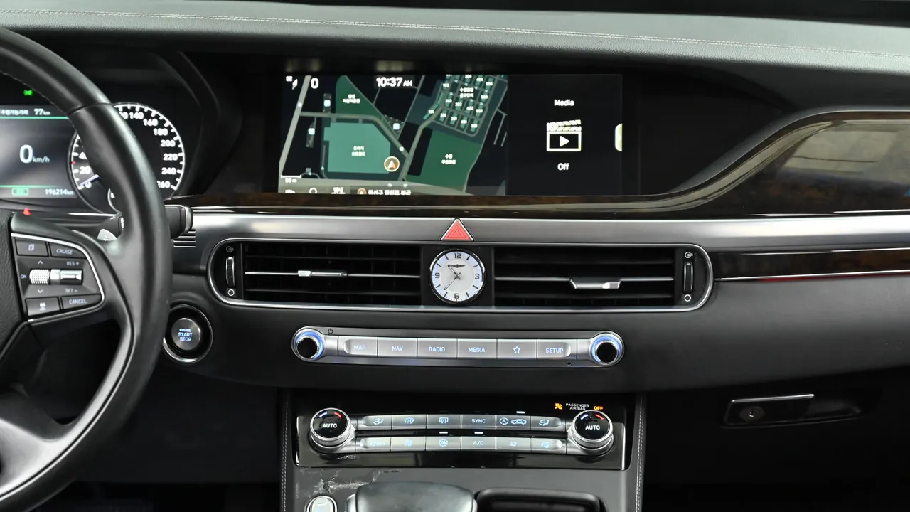 Genesis G90 — miniaturë 14