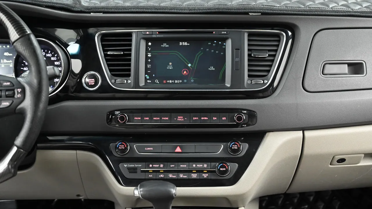 Kia Carnival — miniaturë 14
