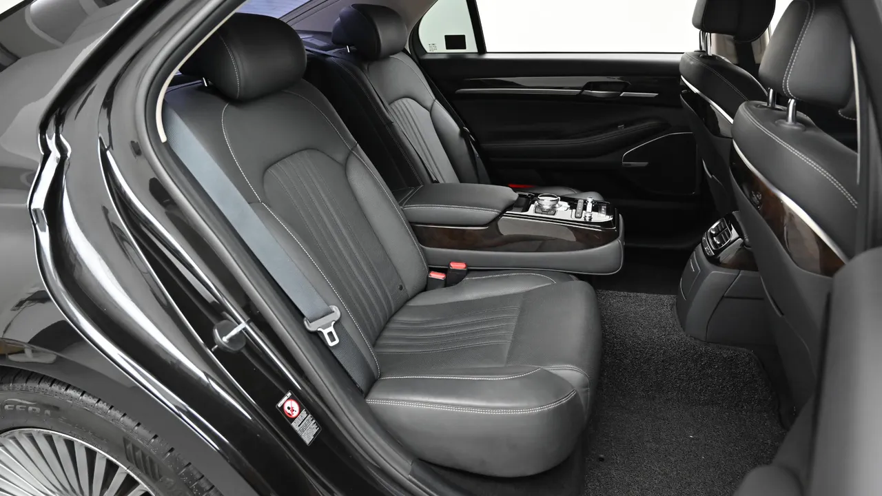 Genesis G90 — miniaturë 12