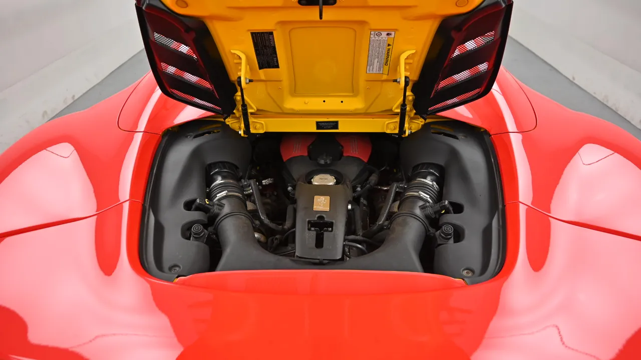 Ferrari 488 — miniaturë 6